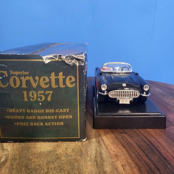 Sunnyside Superior 1957 Chevrolet Black / Red Corvette Model Car 1:24 DieCast - Picture 12 of 16